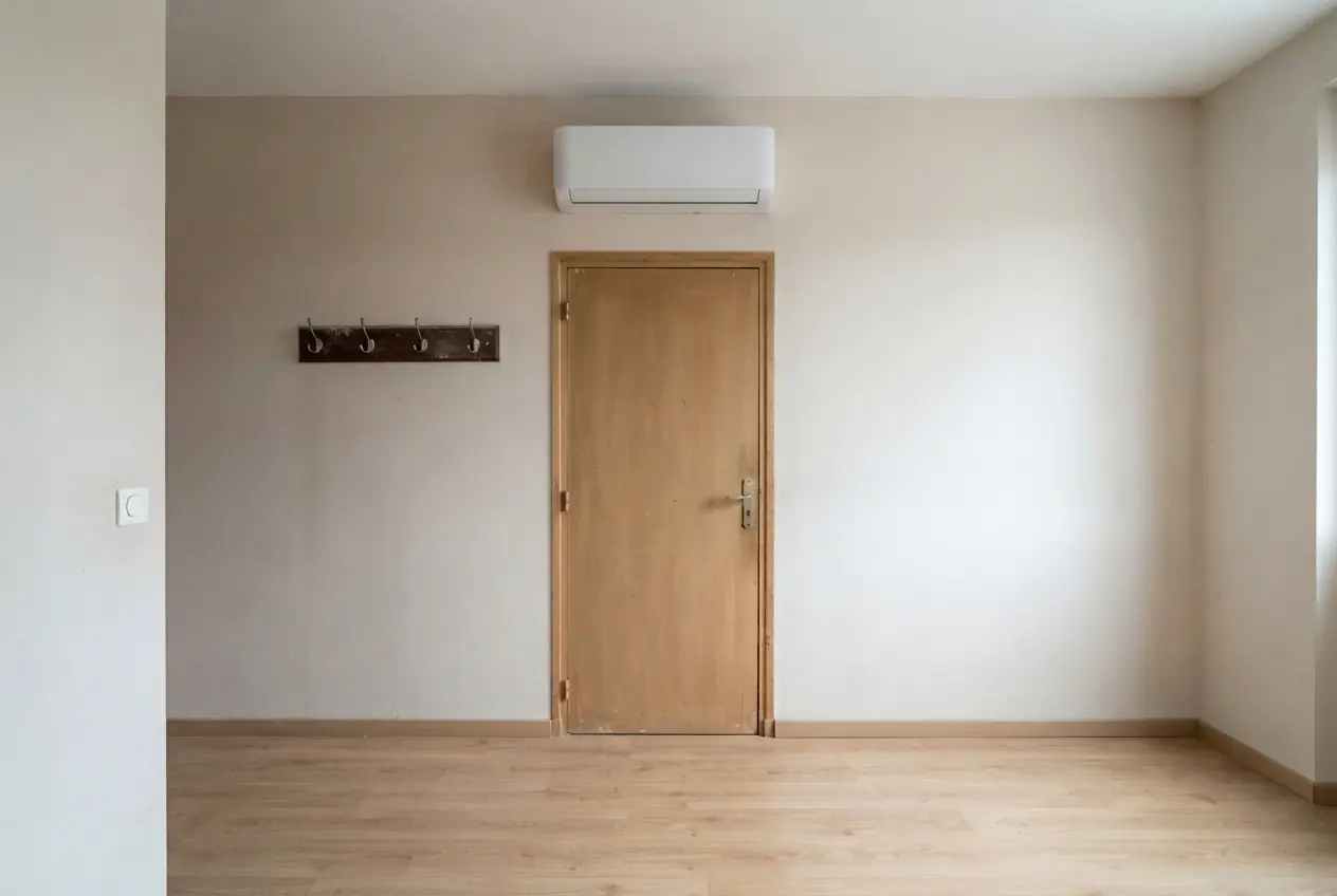 Unité intérieure monosplit fixée au mur à Piolenc